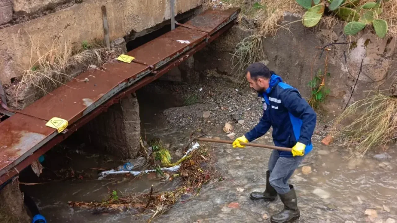 Muğla’da sağanakla gelen olaylara Büyükşehir ekiplerinden
