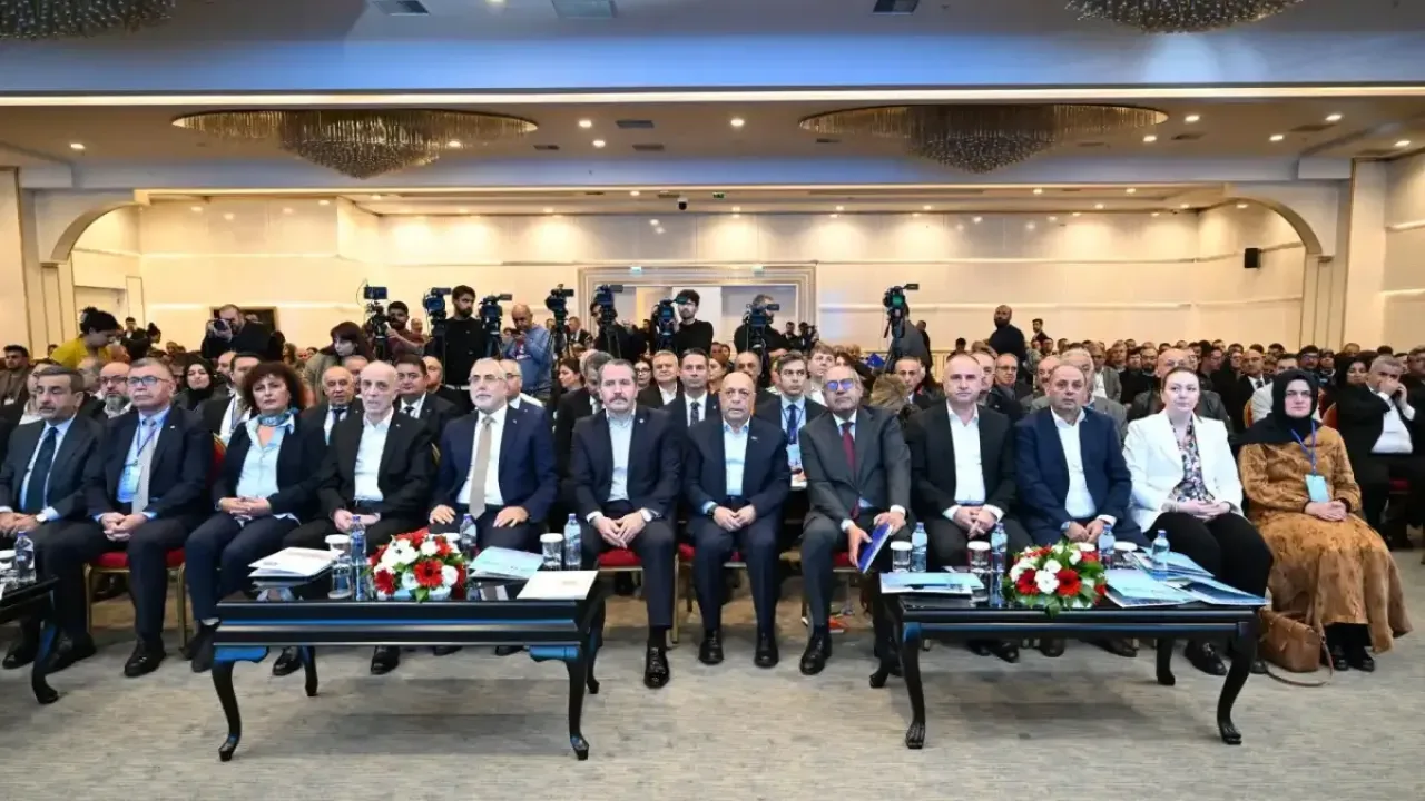 Özçelik-iş Genel Başkanı Değirmenci: “İşçinin de kazandığı bir