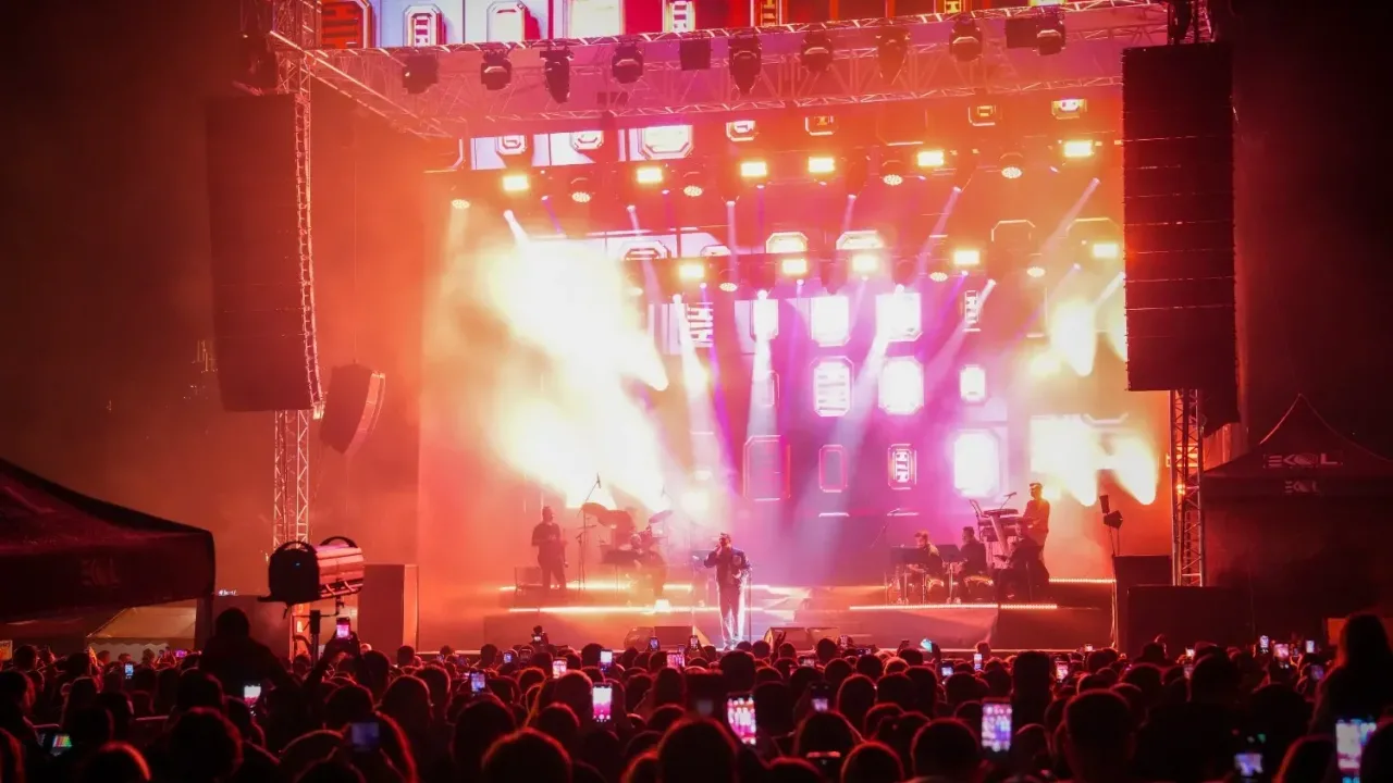 Resul Dindar'dan muhteşem konser