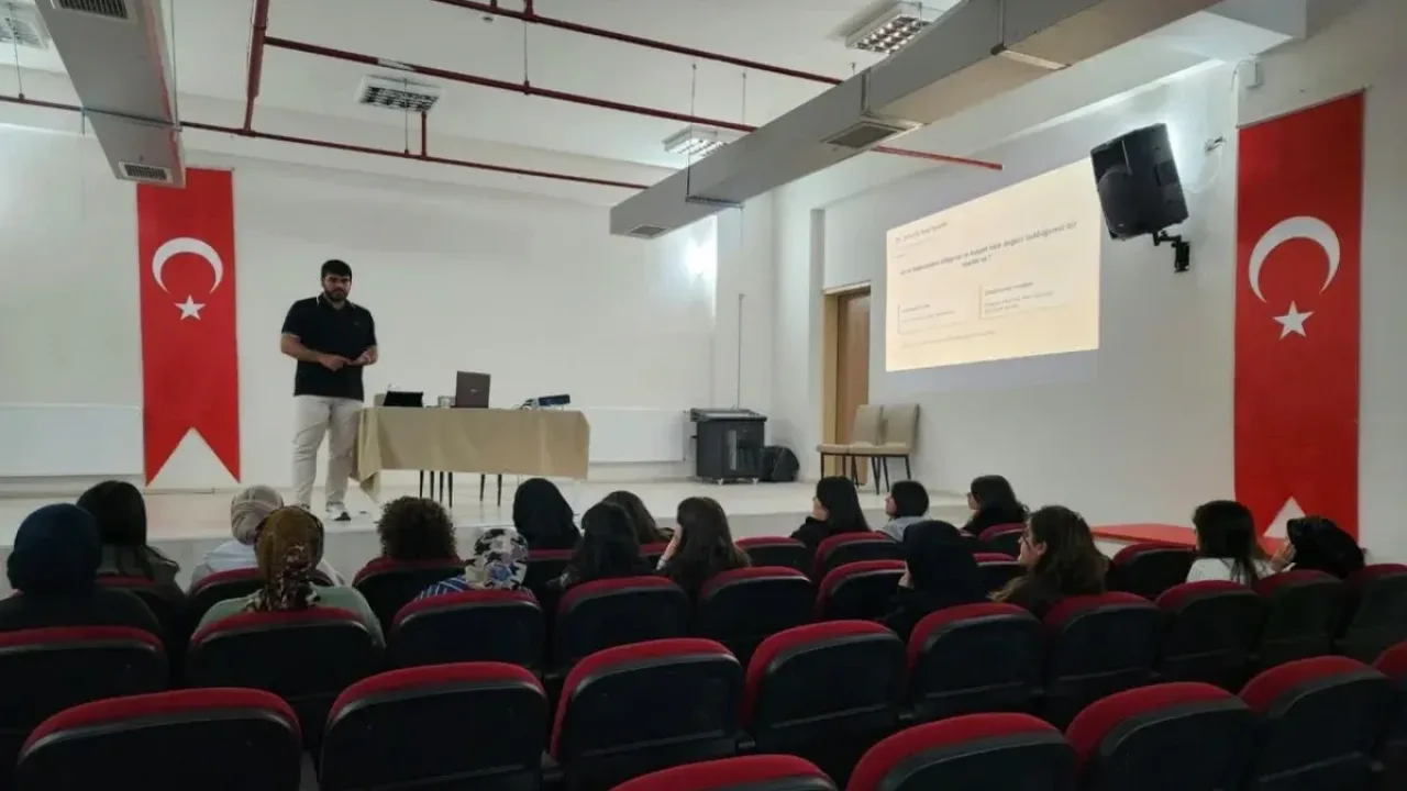 Sarıkamış'ta üniversite öğrencilerine dostluk atölyesi