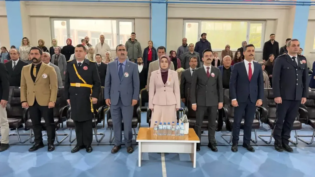 Taşlıçay İlçesinde 29 Ekim Cumhuriyet Bayramı coşkuyla kutlandı
