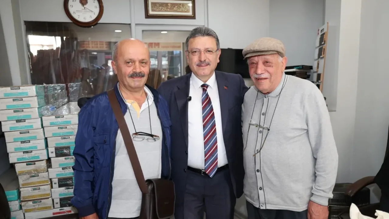 Trabzon'da Başkan Genç esnaf ve vatandaşlarla buluştu