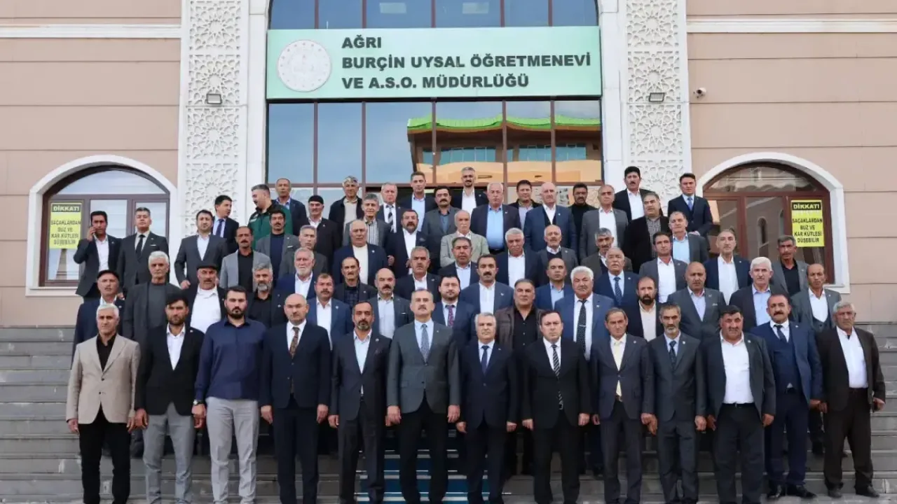 Vali Dr. Önder Bozkurt’tan Muhtarlar Günü buluşması