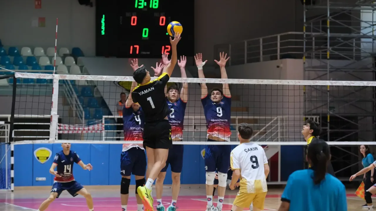 Voleybolda Konya Büyükşehir fırtınası