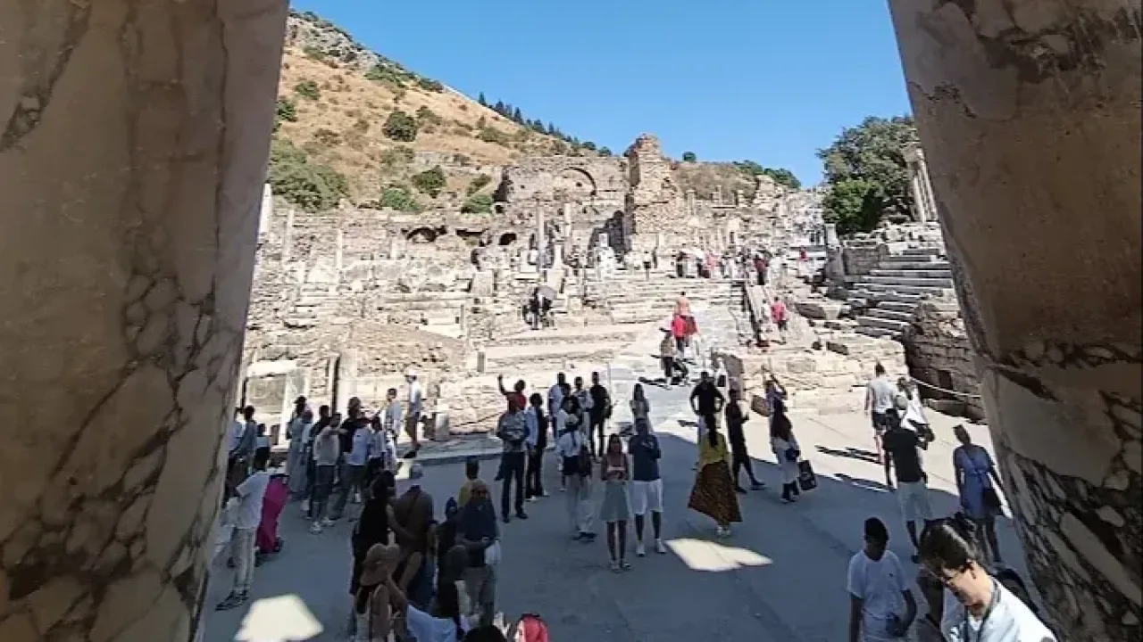 Yerli turist 3 ayda 155 milyar TL harcadı! Seyahat sayısı