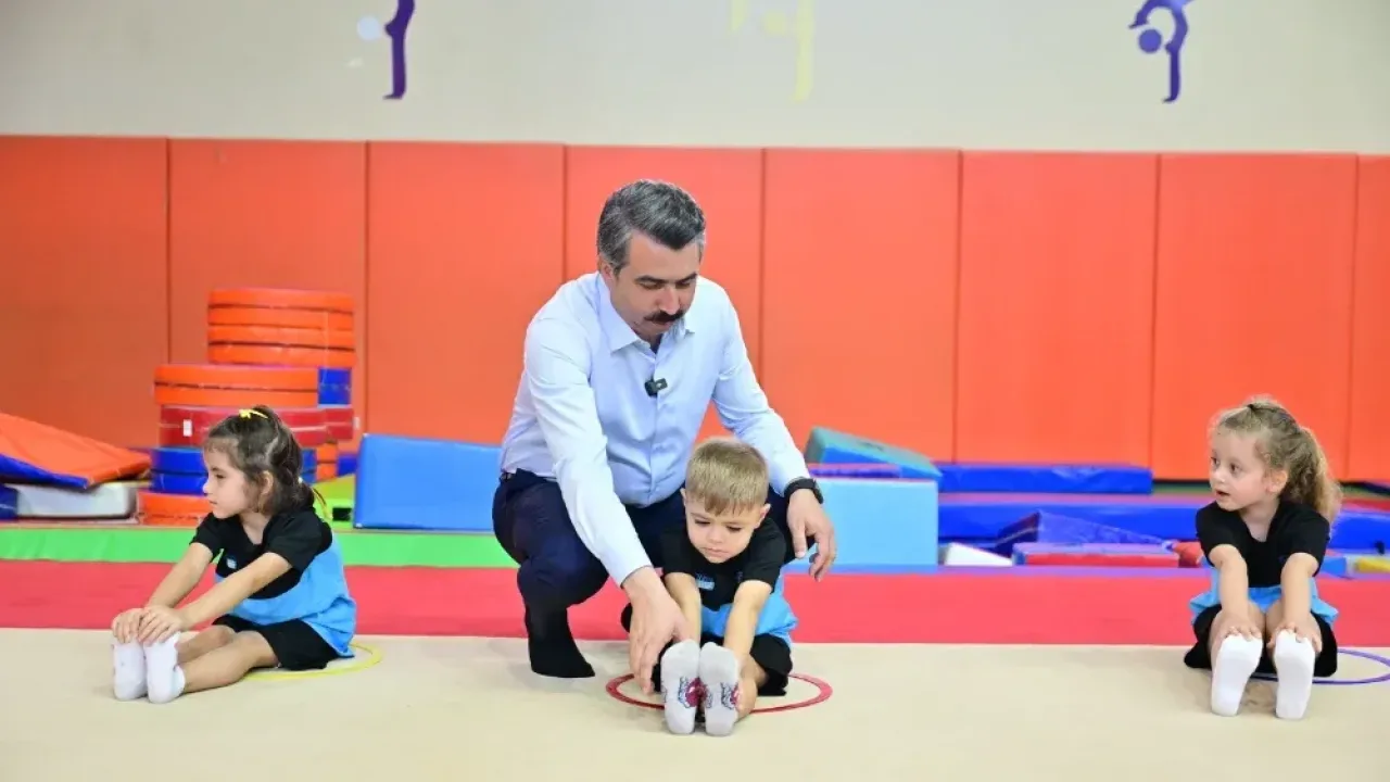Yıldırım Belediyesi’nden çocuklara 16 branşta kış sporu